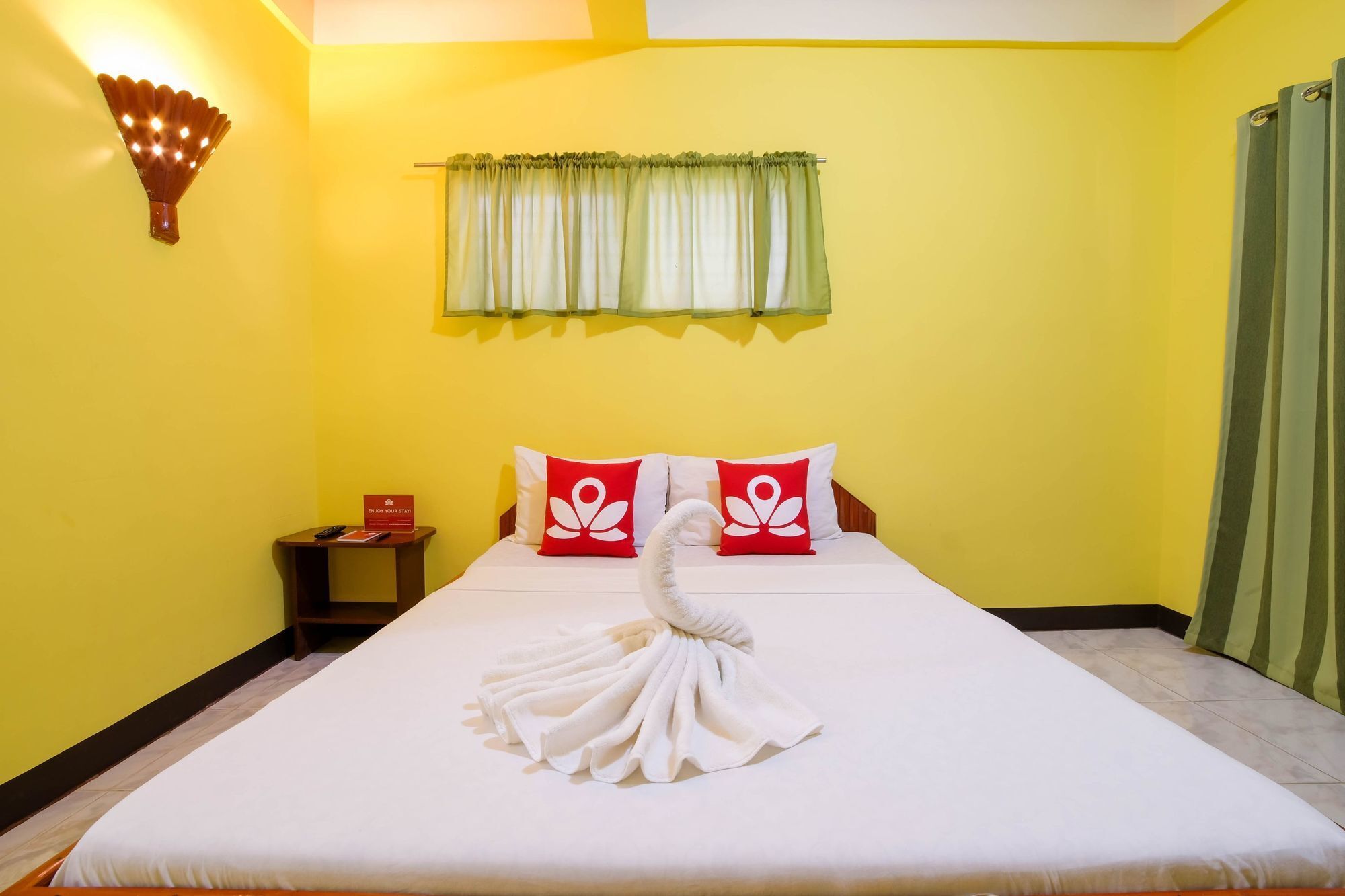 Zen Rooms White Beach Puerto Galera Extérieur photo