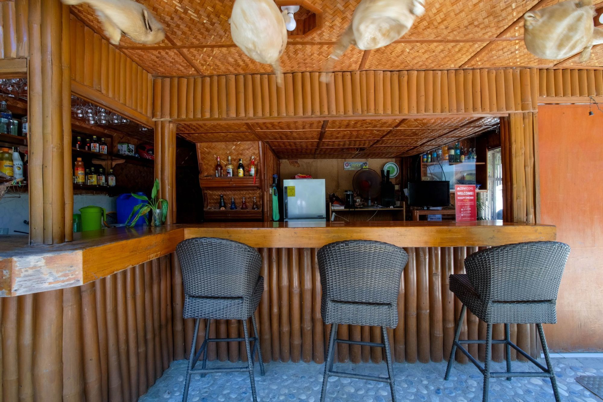 Zen Rooms White Beach Puerto Galera Extérieur photo